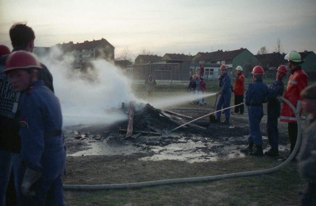 Übung der Jugendfeuerwehr Fallersleben aus dem Jahr 1993