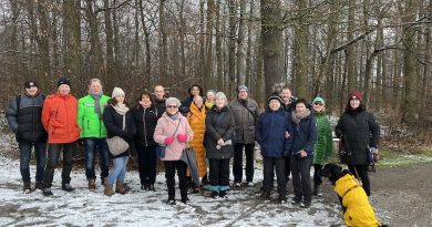 Schneeüberraschung zur alkoholfreien Grünkohlwanderung der Suchtkrankenhilfe „Goethe33“ Schneeüberraschung zur alkoholfreien Grünkohlwanderung der Suchtkrankenhilfe „Goethe33“